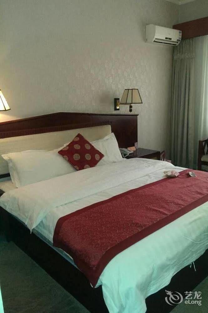 Hotel Landmark Kunming Zewnętrze zdjęcie
