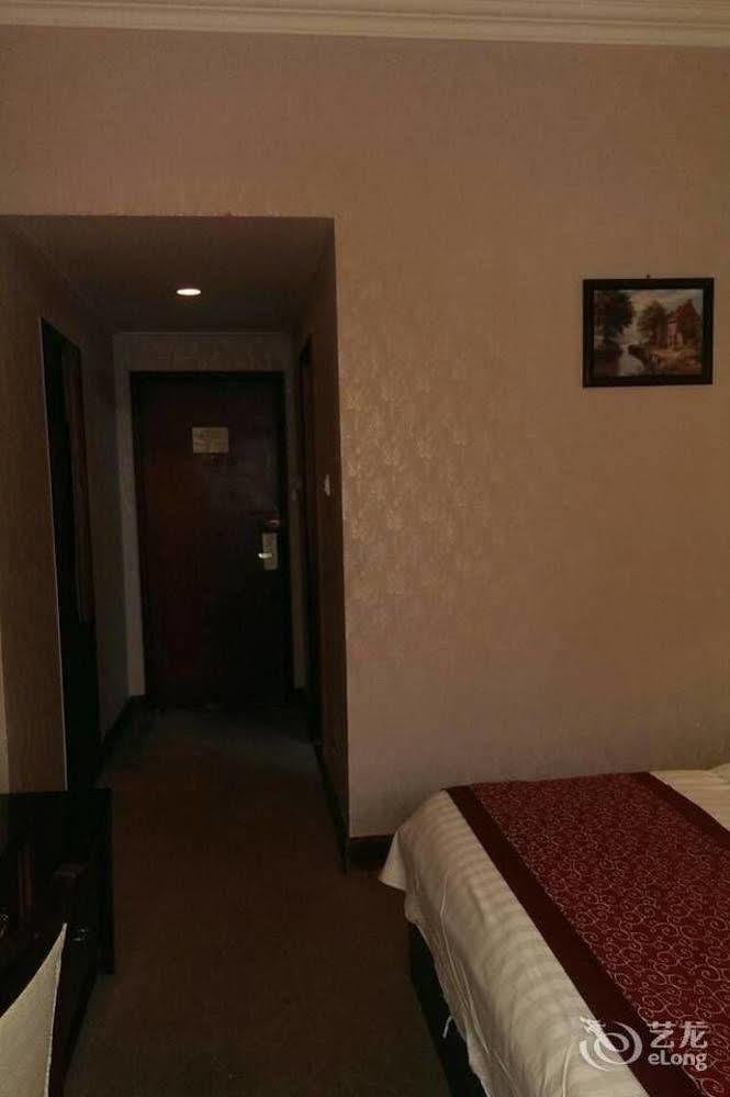 Hotel Landmark Kunming Zewnętrze zdjęcie